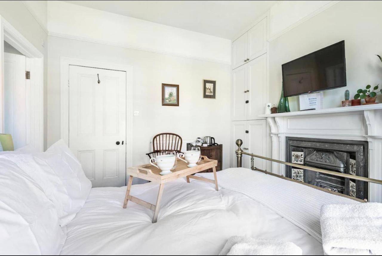 Hedgebank Bed and breakfast *